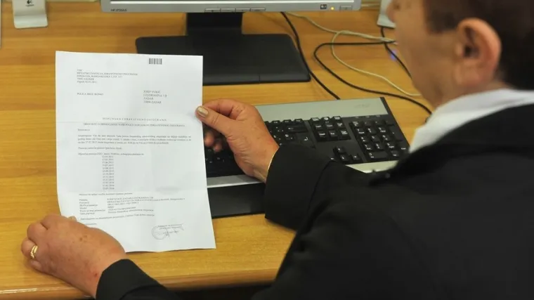 Umirovljenik zbog duga od 4 lipe dobio opomenu, HZZO se kasnije ispričao