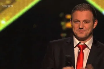 Kandidat je šarmirao Aleksandru Kovač pjesmom Fly me to the moon