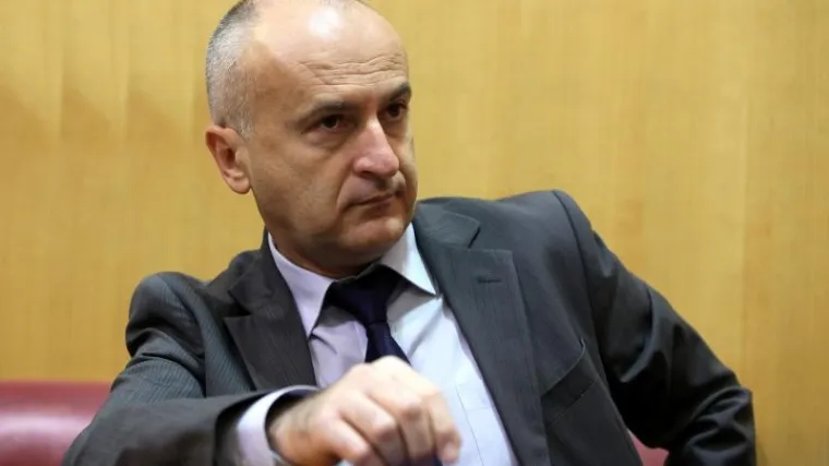 Ministar Predrag Matić tvrdi: 'Prijete mi da će me ovjeriti s dva metka u glavu!'