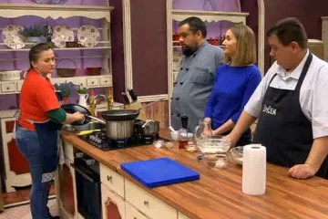 Nestašni Špiček krade tavu