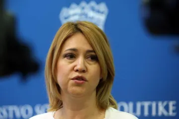 'Skoro da nema građanina koji je pod ovrhom, a da nije dužan teleoperaterima!'