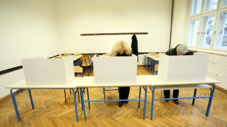 Dok Hrvatska i dalje tavori u recesiji, politička scena bavi se pitanjem izbora