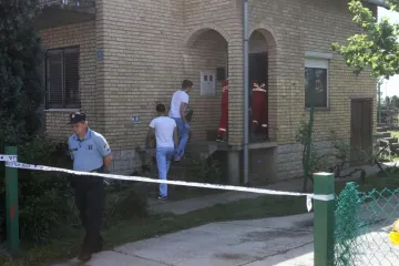 Strava u Nuštru: Zadavio suprugu, pa se objesio