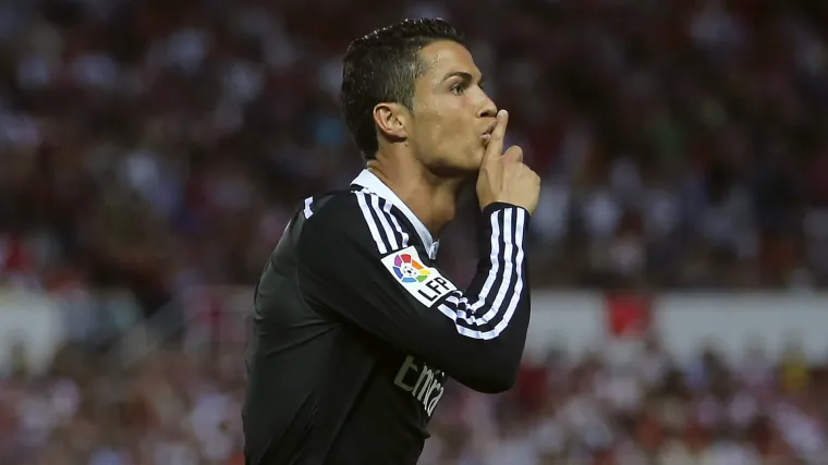 Ronalda na izlasku iz kampa dočekali provokatori i vikali 'Messi, Messi'