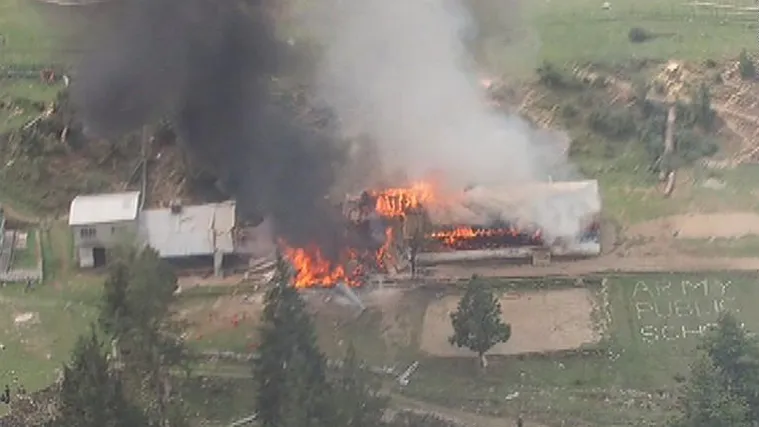 Vojni helikopter s diplomatima se sru&scaron;io na &scaron;kolu: poginulo &scaron;est osoba