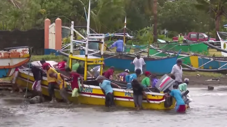Dvoje mrtvih u snažnom tajfunu na Filipinima: evakuacija vi&scaron;e od tri tisuće stanovnika