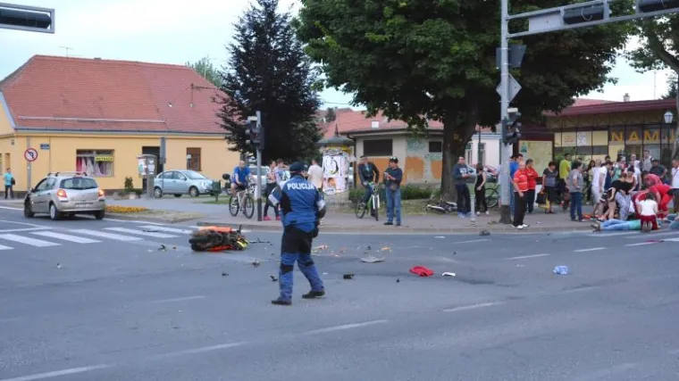 Pro&scaron;ao kroz crveno, zabio se u automobil, poru&scaron;io pje&scaron;akinje i preminuo