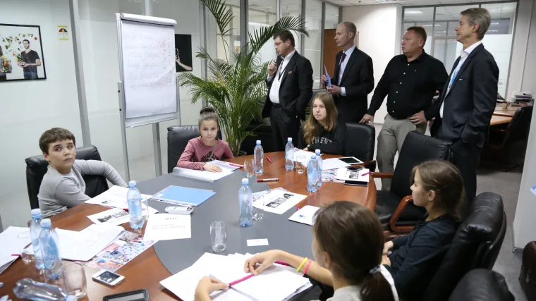 Poziv na javno predstavljanje fundacije REACH FOR CHANGE