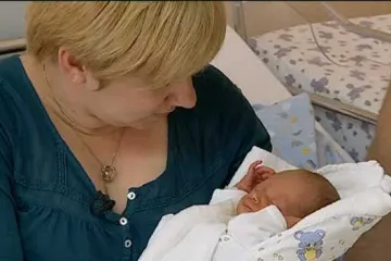 Maleni Gabrijel iznenadio mamu i rodio se u kupaonici!