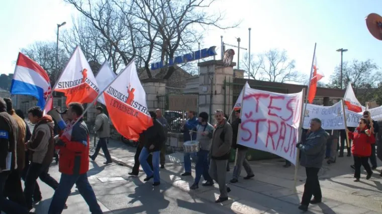 Prosvjed radnika Uljanik TESU-a: 'Dajte nam na&scaron;e plaće da živimo!'