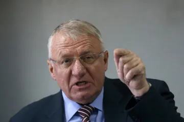 Šešelj se mora vratiti u Haag do 26. svibnja: 'Dobrovoljno se neću predati'