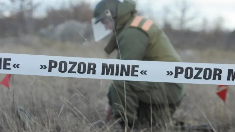 Kod Otočca pronađene dvije mine i dva kilograma TNT-a