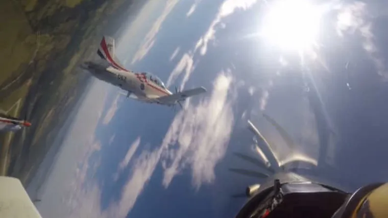 Pogledajte kako izgleda vožnja iz kabine pilota akro skupine 'Krila Oluje'