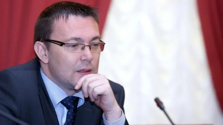 Bauk: 'Za referendum o referendumu treba 381.709 potpisa'