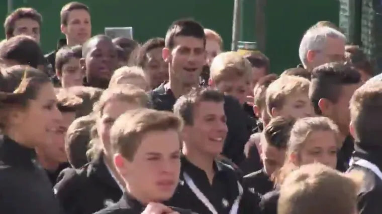 Tipični 'Nole': Uletio na trening sakupljača loptica i razveselio brojne tinejdžere