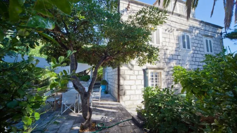 Upozorenje HTZ-a prije sezone: kod rezerviranja smje&scaron;taja na internetu pazite na prevare!