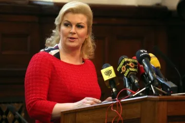 Grabar-Kitarović: 'Hrvatskoj nisu potrebni bolni rezovi, već rezovi koji će olakšati bol'