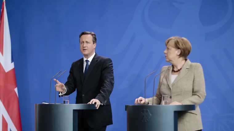 Merkel: 'EU će možda morati razmotriti izmjenu ugovora da zadrži Britaniju'