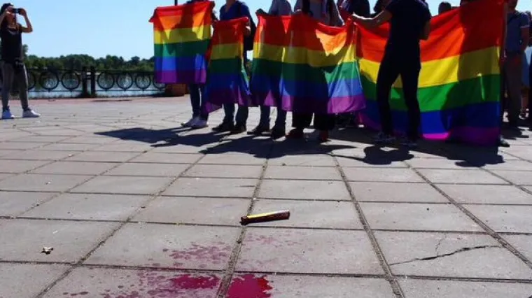 Huligani napali Paradu ponosa u Kijevu, ozlijeđena dvojica policajaca