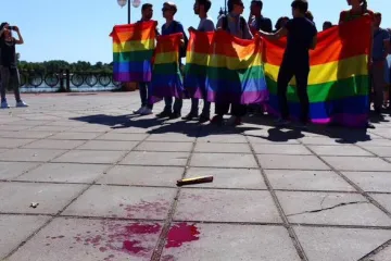 Huligani napali Paradu ponosa u Kijevu, ozlijeđena dvojica policajaca