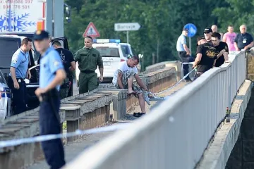 Muškarac prijetio da će skočiti s Mosta mladosti, policija ga odgovorila od njegova nauma