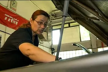 Upoznajte Irenu, jedinu registriranu automehaničarku u Hrvatskoj!