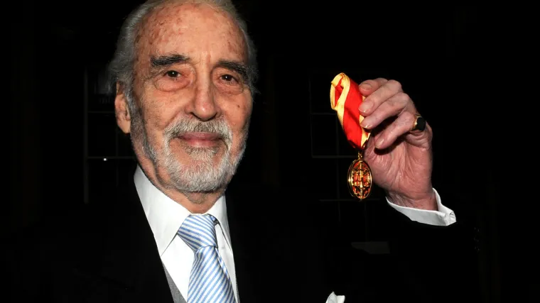 U 94. godini preminuo Christopher Lee, legendarni Drakula i Saruman