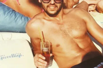 10 znakova koji vam otkrivaju da se frajer s vama poigrava