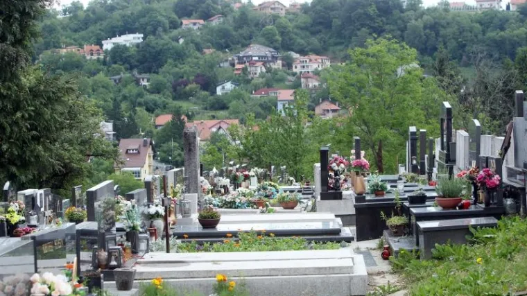 Poginula dok se vraćala sa sestrinog pogreba, jo&scaron; je petero ozlijeđeno