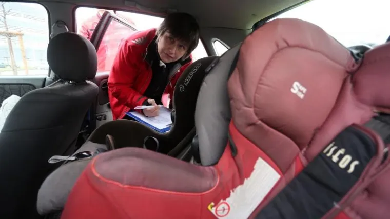 Provjeravanje dječje autosjedalice: Znate li jesu li dobro pričvr&scaron;ćene i je li im istekao rok trajanja?