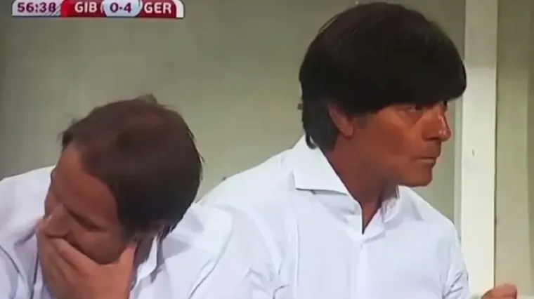 Pogledajte &scaron;to radi njemački izbornik usred utakmice!