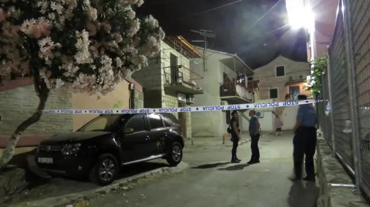 Krvava svađa: proboden o&scaron;trim predmetom pa iskrvario na mjestu događaja