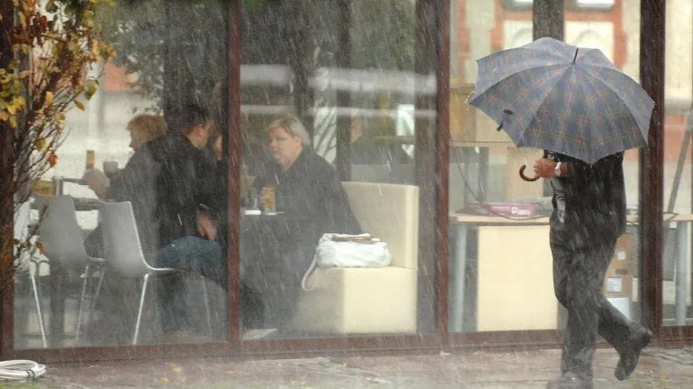 Jaki grmljavinski pljuskovi i olujna bura