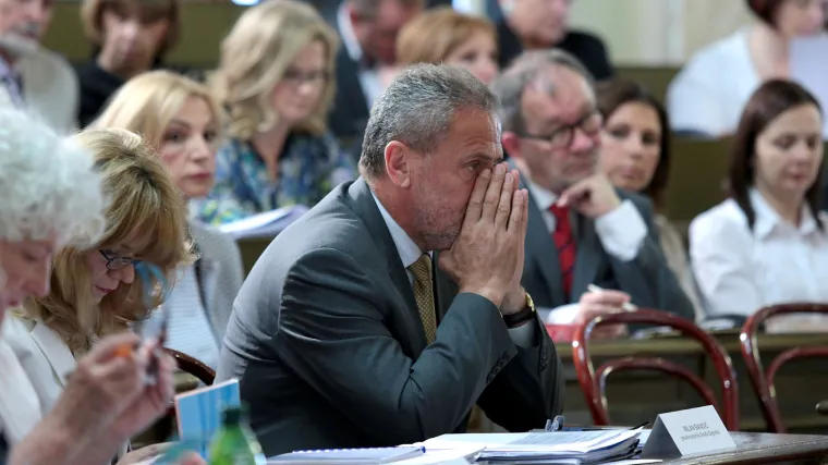 Bandić: 'Smijenjeni članovi Uprave Holdinga svoj si pamflet mogu zadenuti za &scaron;e&scaron;ir'