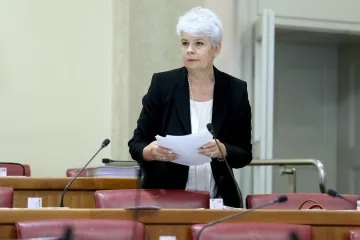 Kosor: 'Svi koji rade pritisak na novinare, krše Ustav! Autocenzura je opasna za demokraciju'