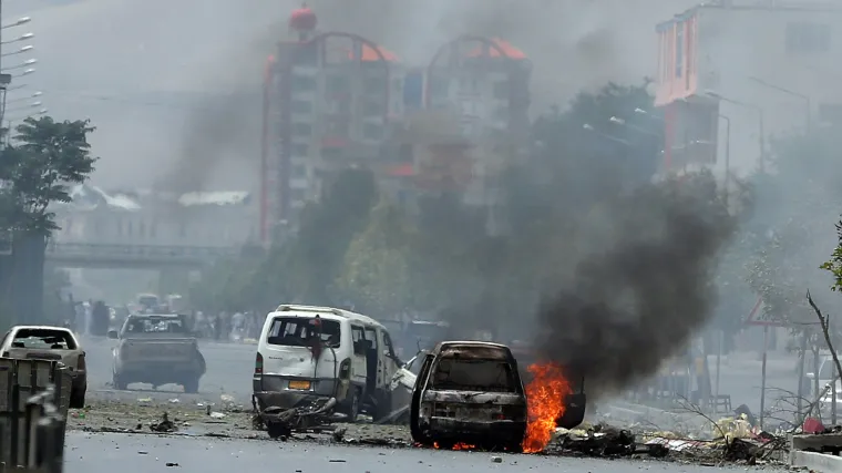 U talibanskom napadu na parlament 15 ranjenih, policija ubila napadače