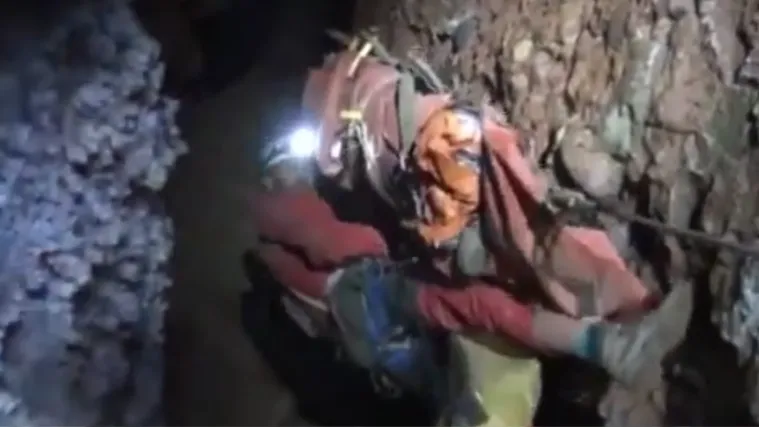 Nakon 26 sati spašavanja, tim od 40 osoba spasio muškarca iz špilje
