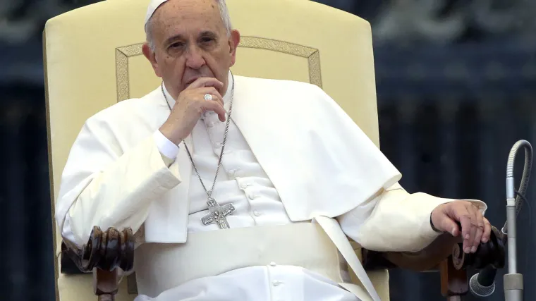 Papa Franjo: 'Katkada je bračnim partnerima nemoguće ostati zajedno!'