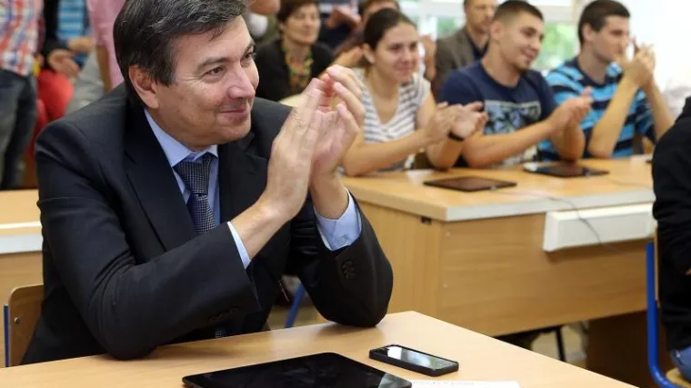 Nema novaca za učitelje, sindikat prijeti tužbom