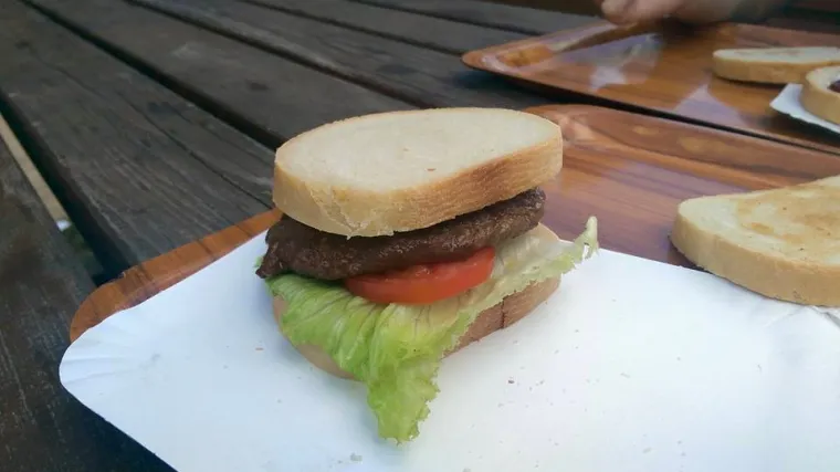 "To je poseban, lički hamburger"