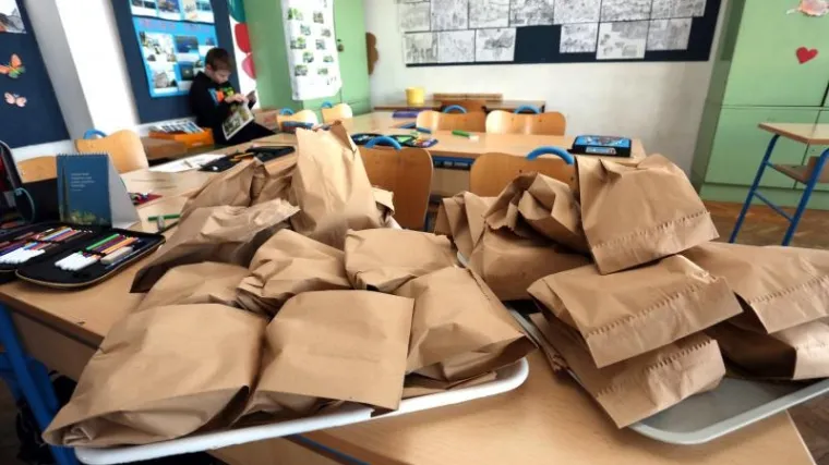 Djevojčica se sru&scaron;ila u &scaron;koli jer nije jela tri dana