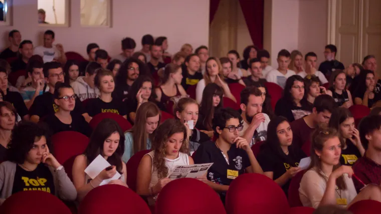 Večeras dodjeljujemo nagrade 20. Filmske revije mladeži i 8. Four River Film Festivala!