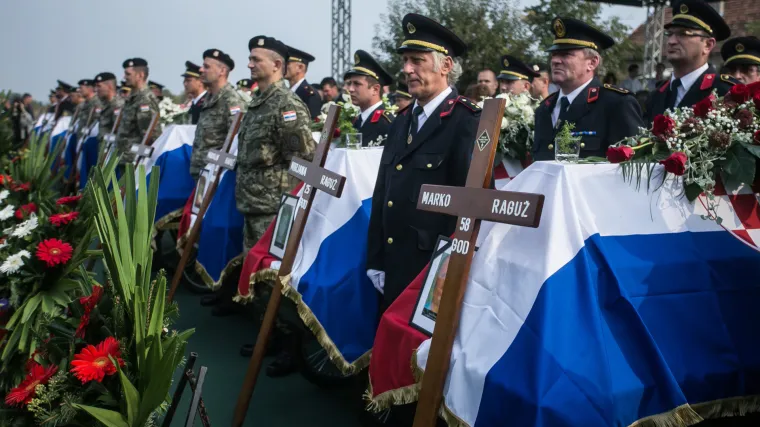 Dvojici bivših pripadnika milicije 24 godine zatvora za ubojstvo 16 hrvatskih civila!