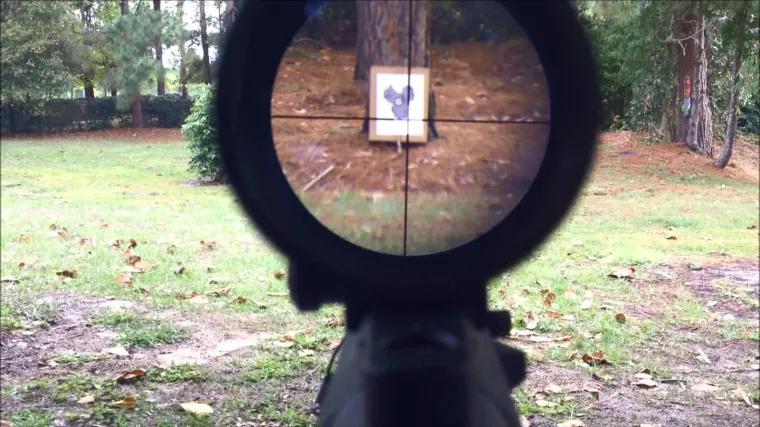 Iza&scaron;ao na ulicu i ispalio 20 metaka na policiju!