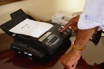 Zašto i dalje koristimo telefaks kad imamo internet?