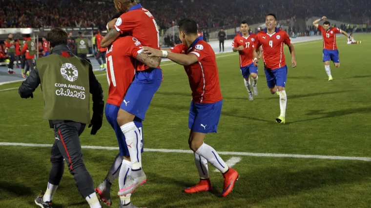 Čileanci dvama pogocima Vargasa izbacili Peru i izborili finale Copa Americe