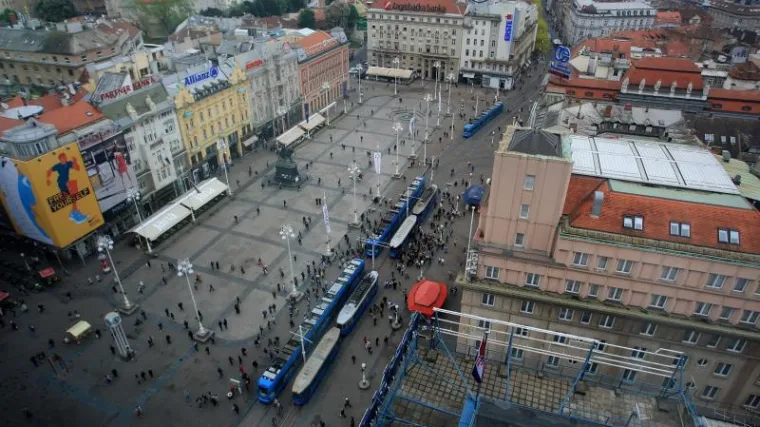 S Trga bana Jelačića ovog ljeta skinut će se sve reklame