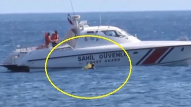 Roditelji zaboravili bebu na kolutu za napuhavanje i otišli se sunčati, struja ju povukla kilometar od obale!