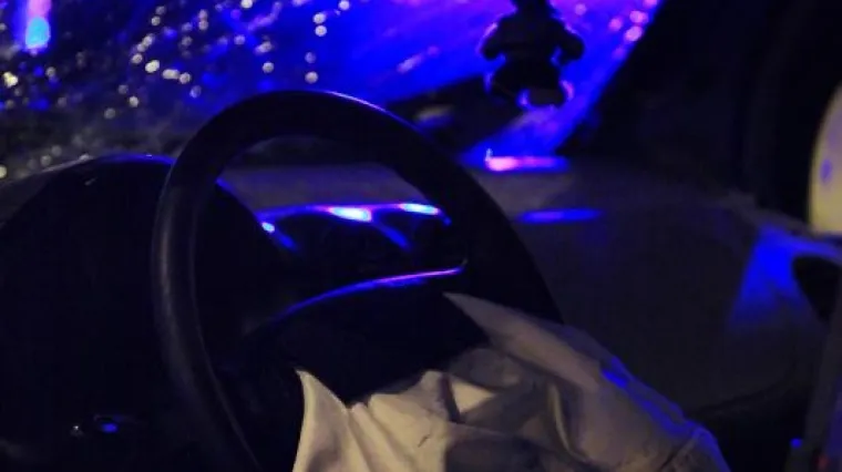 Pijan jurio u Mercedesu sa Zrća i frontalno se sudario s 55-godi&scaron;njom vozačicom