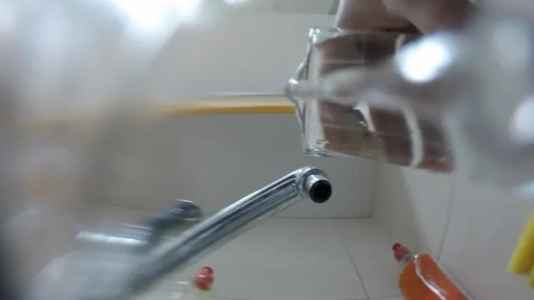 Žive samo četiri kilometra od grada, a nemaju vodu